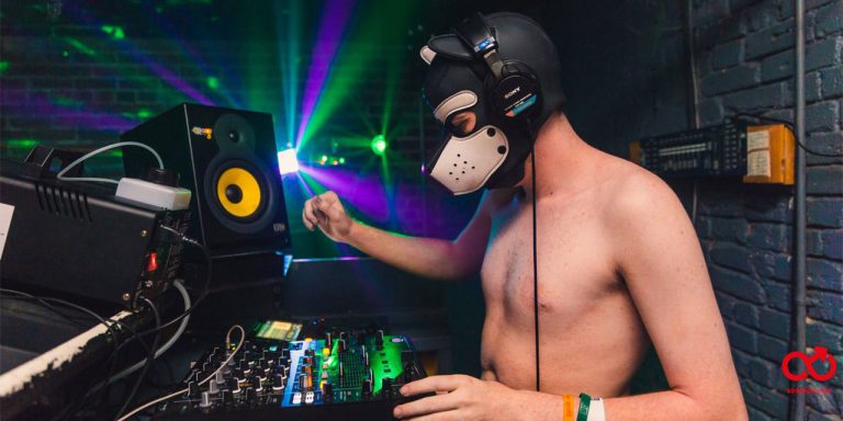 DJ Ultrapup – A Pup At The Turntables